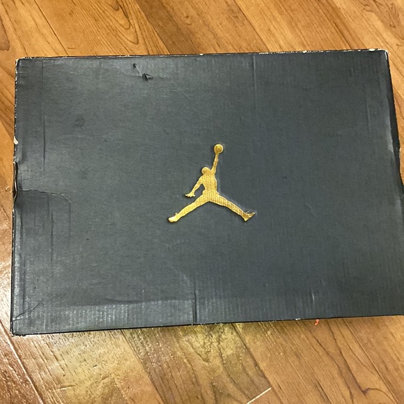 Air Jordan 11 Retro Low - Picture 8 of 8